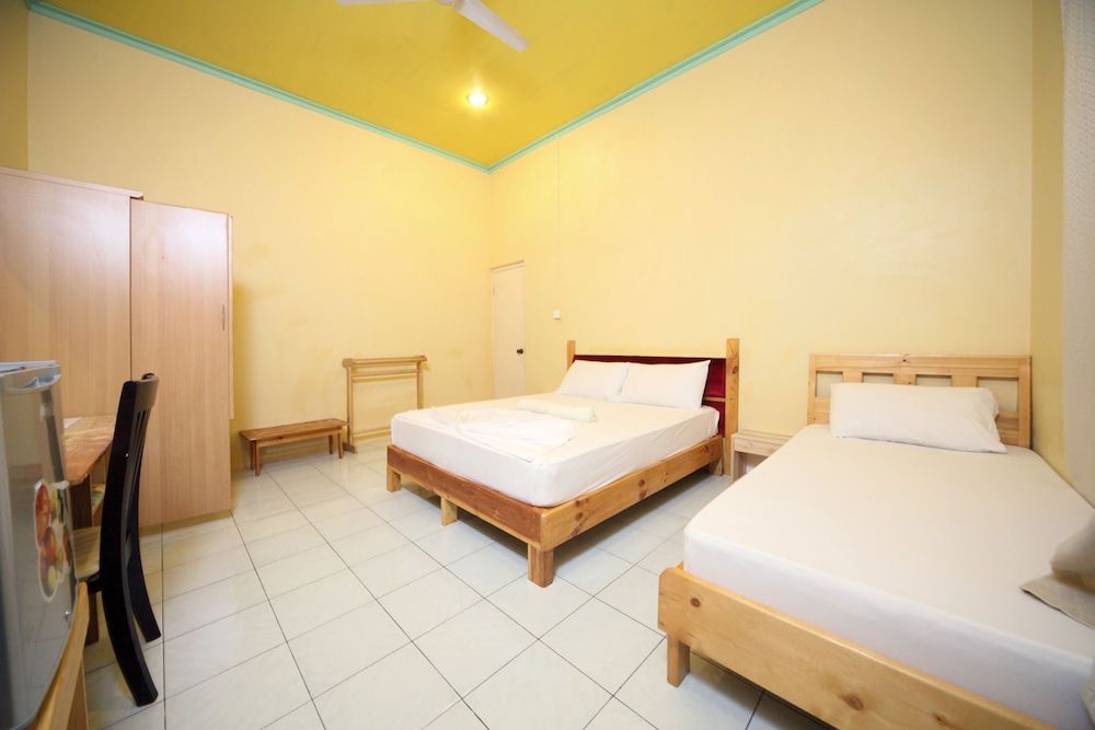 Picnic Inn Deluxe Triple Room 6