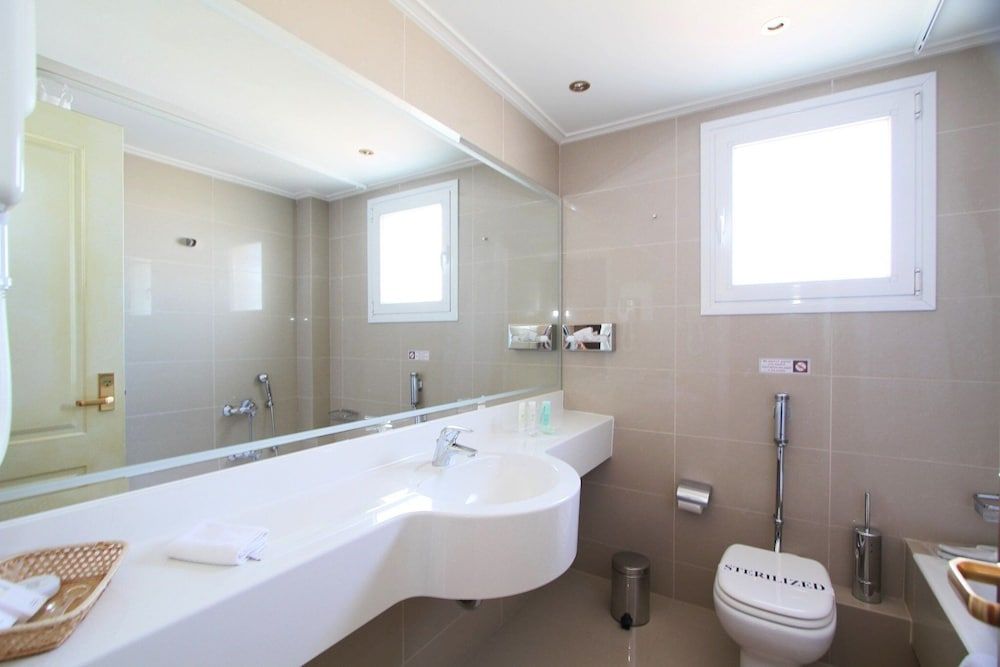 Piraeus Theoxenia Hotel Junior Suite 5