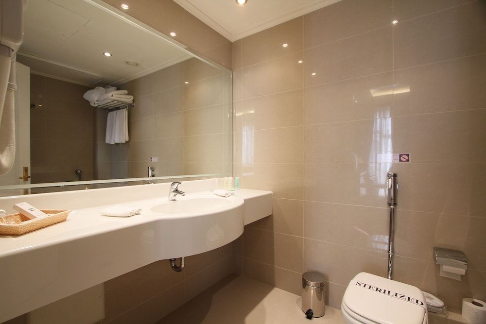 Piraeus Theoxenia Hotel Standard Double or Twin Room 6