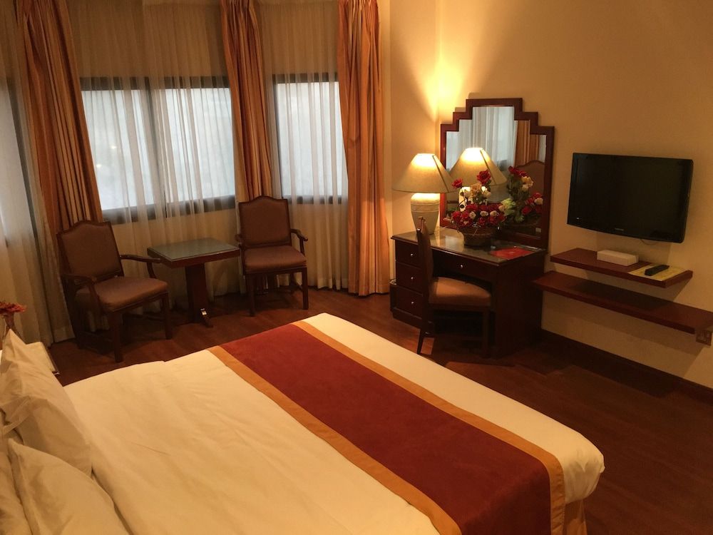 undefined Bahrain Carlton Hotel 6
