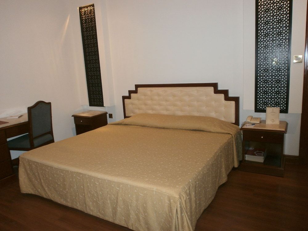 undefined Bahrain Carlton Hotel 8