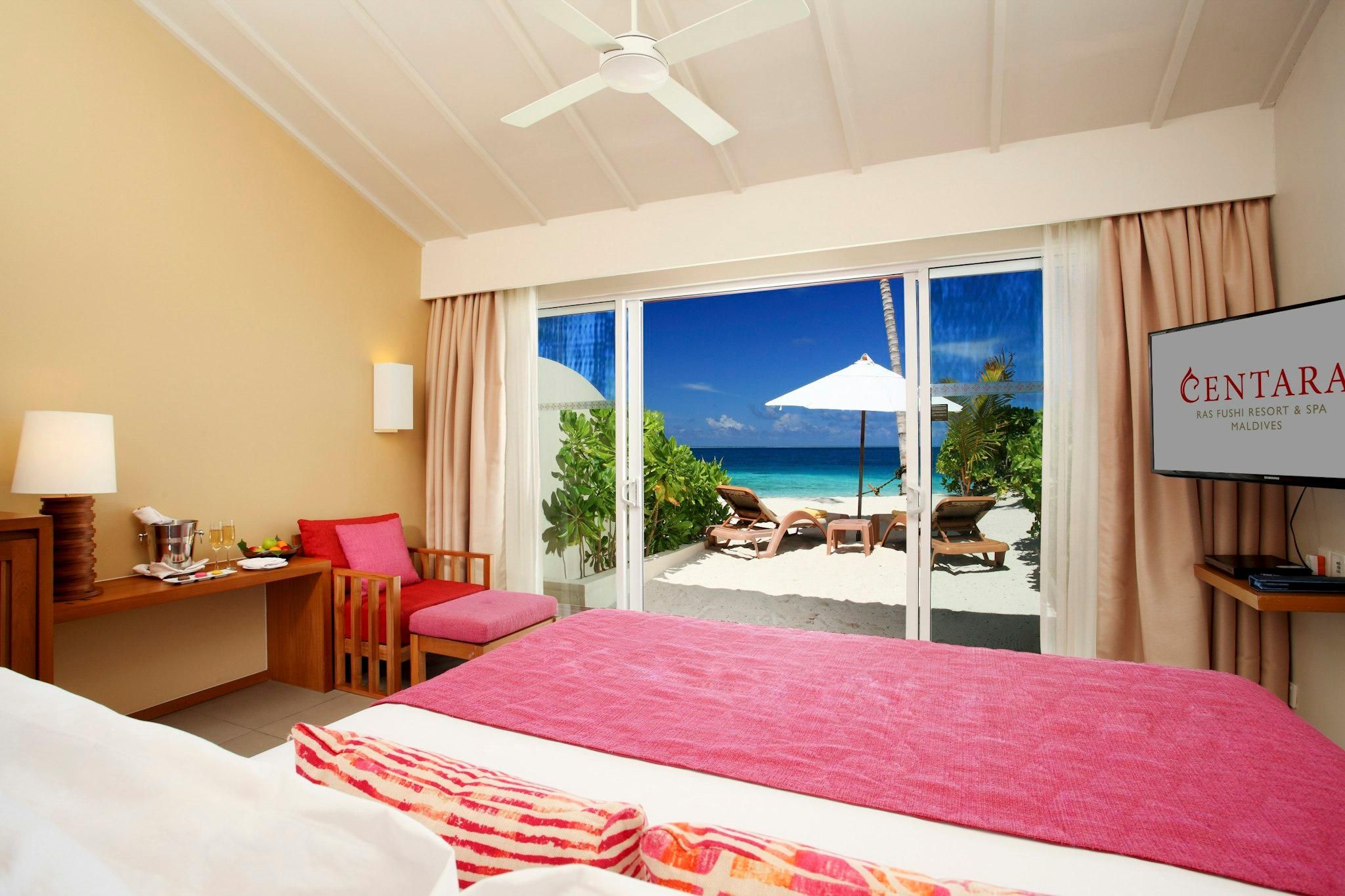 Centara Ras Fushi Resort & Spa Maldives Lagoon View Beach Villa King 11