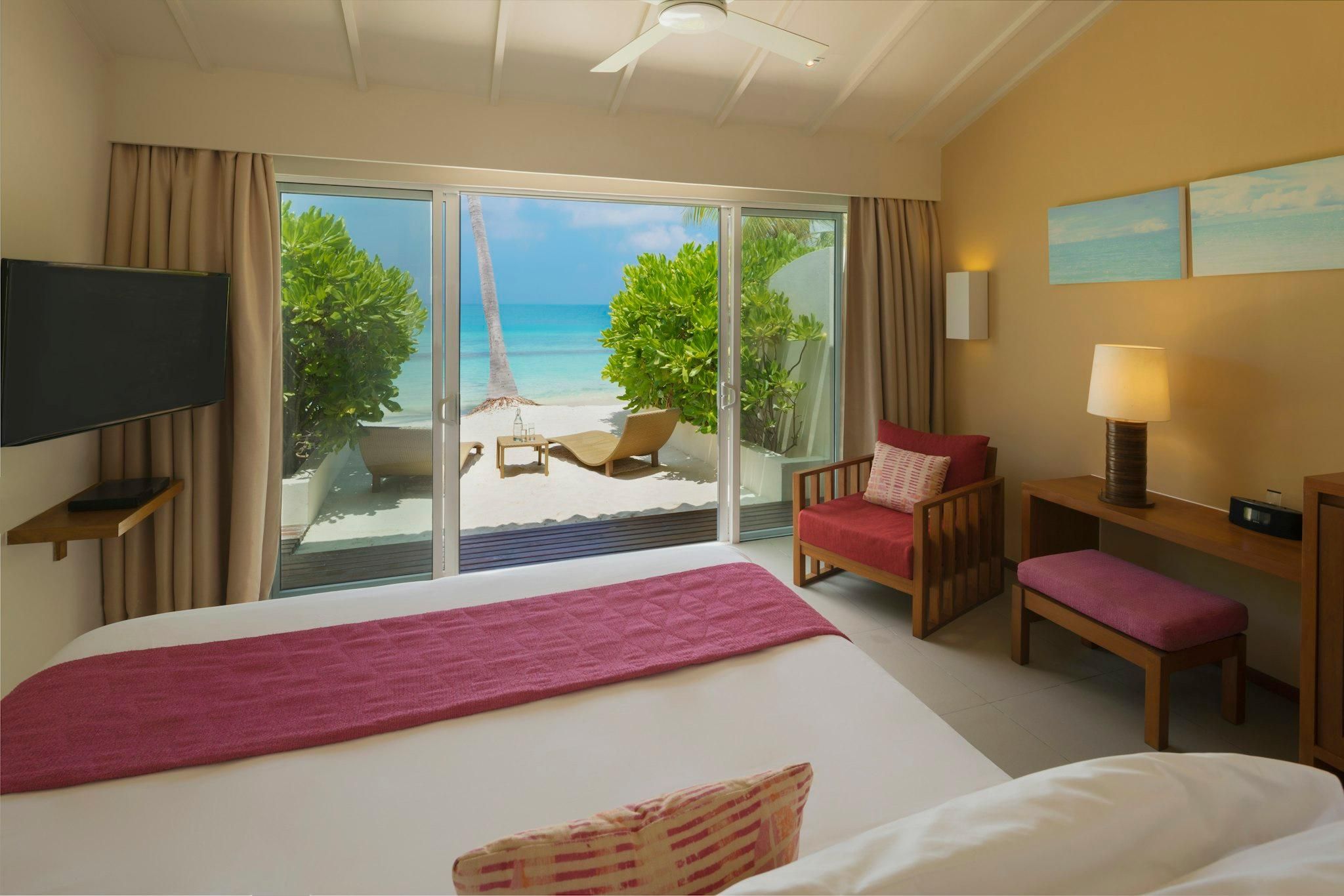 Centara Ras Fushi Resort & Spa Maldives Lagoon View Beach Villa King 13