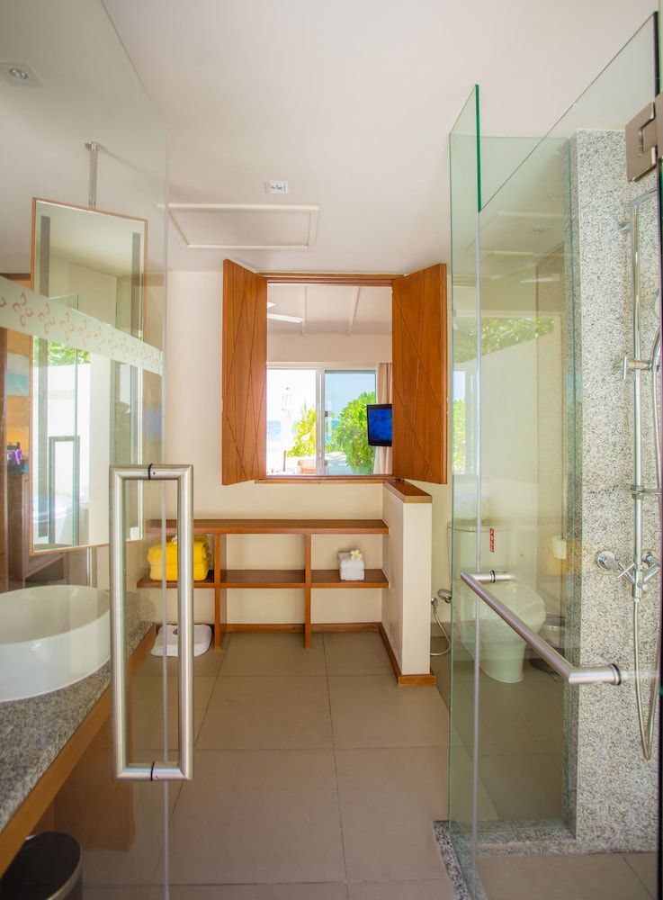 Centara Ras Fushi Resort & Spa Maldives Lagoon View Beach Villa King 23