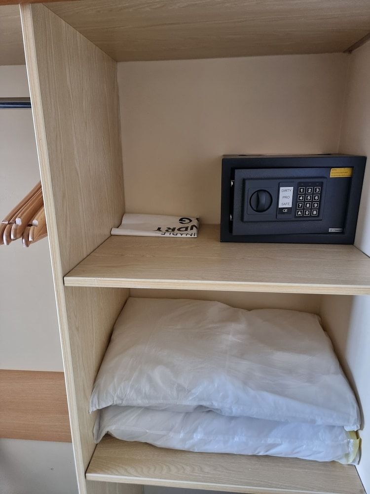 Travel Plaza Hotel Classic Double Room Single Use, 1 Queen Bed 8