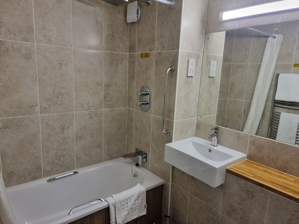 Travel Plaza Hotel Classic Double Room 8