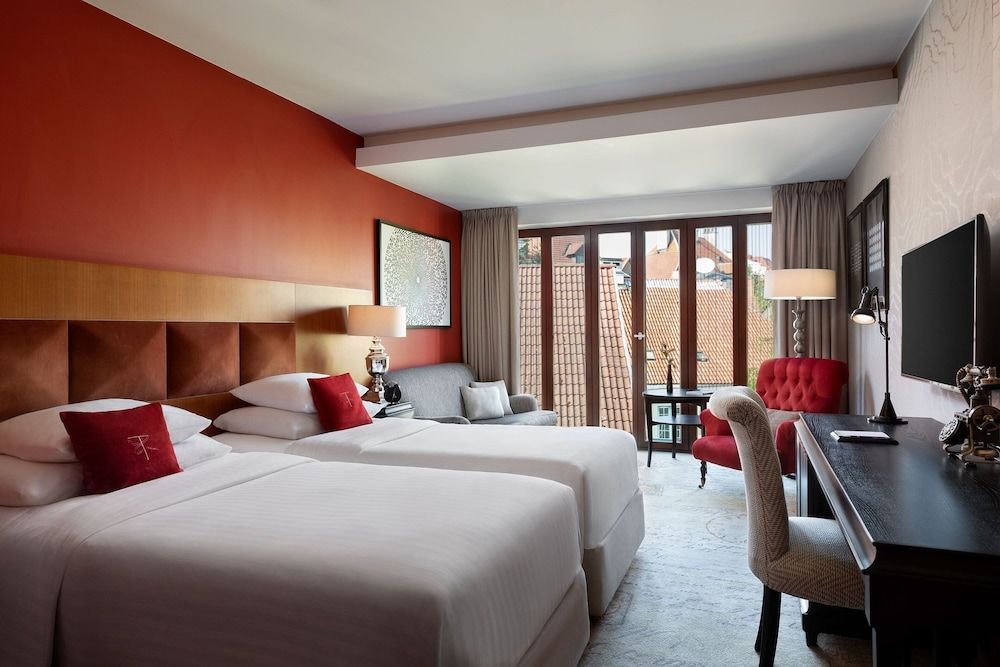 Executive Room, 1 King Bed, Non Smoking (Courtyard View)