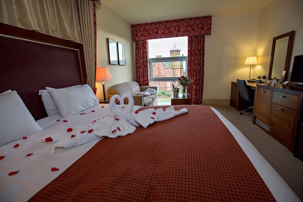 Room, 1 King Bed, Garden View