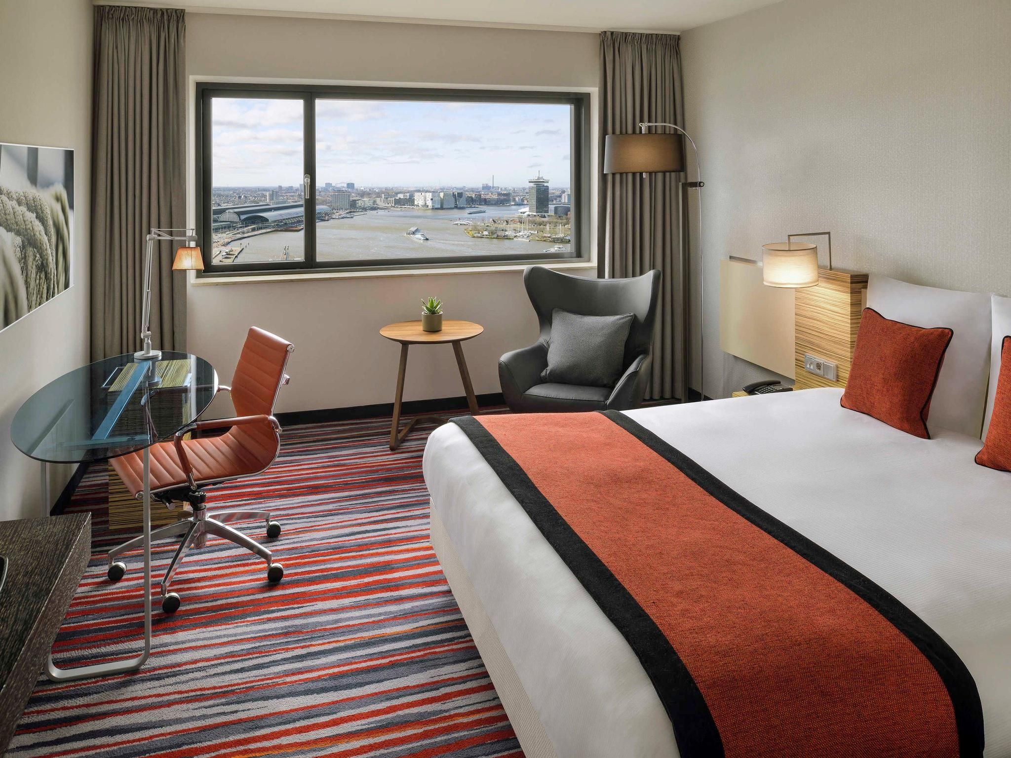 Classic View Room with King Bed