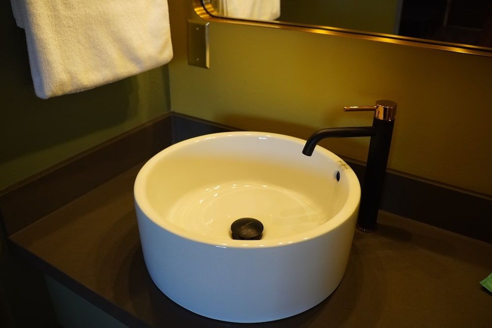 Sessions Retreat & Hotel Comfort Triple Room 4