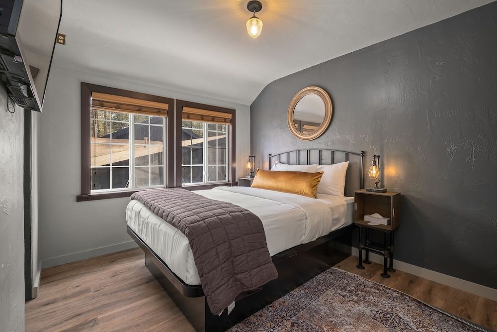 Sessions Retreat & Hotel Economy Room