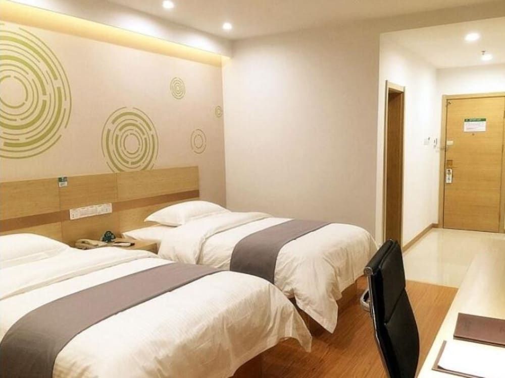 GreenTree Inn ShangHai JingAn XinZha Road Business Hotel Deluxe Twin Room 4