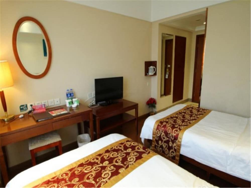 GreenTree Inn ShangHai JingAn XinZha Road Business Hotel Deluxe Twin Room 8