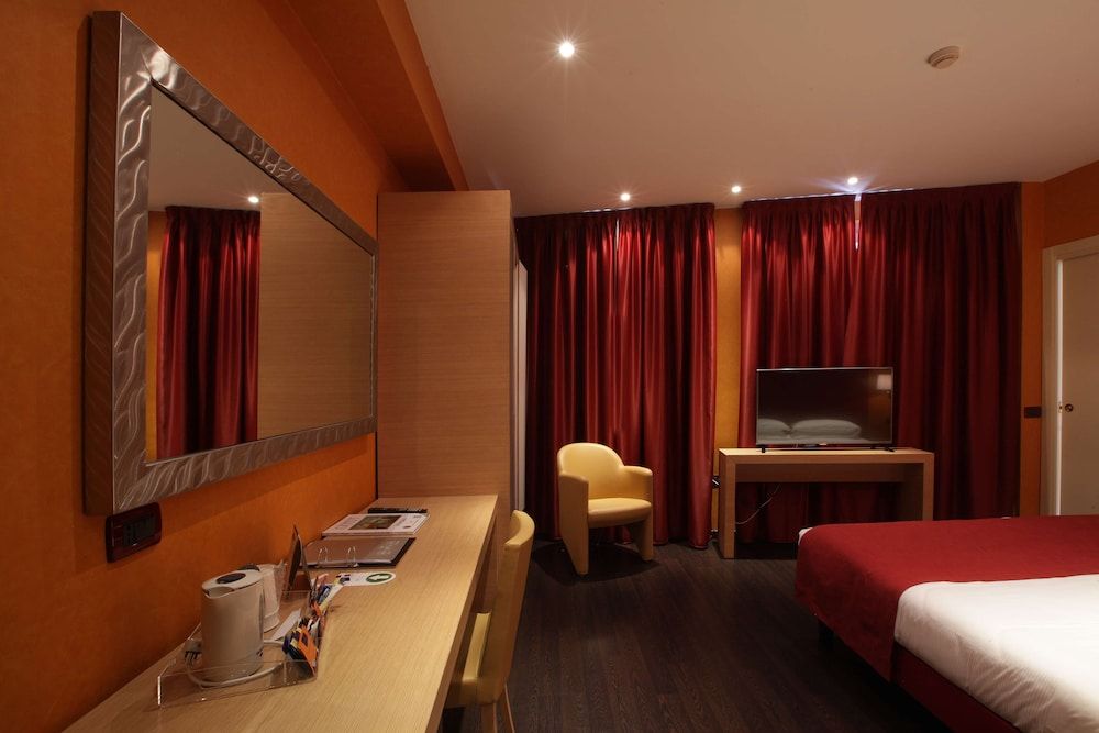 Best Western Hotel Piemontese Classic Room, 1 Queen Bed 11