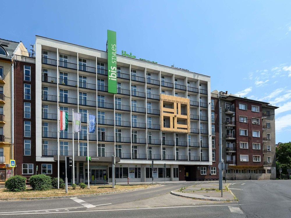 undefined ibis Styles Budapest City 3