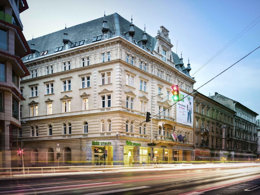 undefined Ibis Styles Budapest Center 3