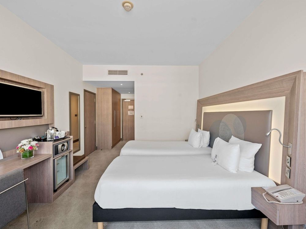 Novotel World Trade Centre Superior Room, 2 Twin Beds 5