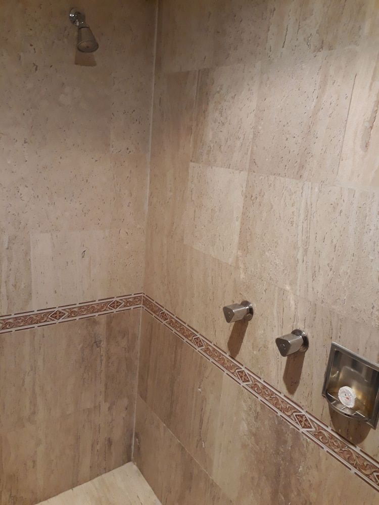 Hotel PF Standard Room - 2 Double Beds 18