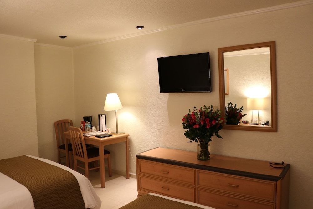 Hotel PF Standard Room - 2 Double Beds 30