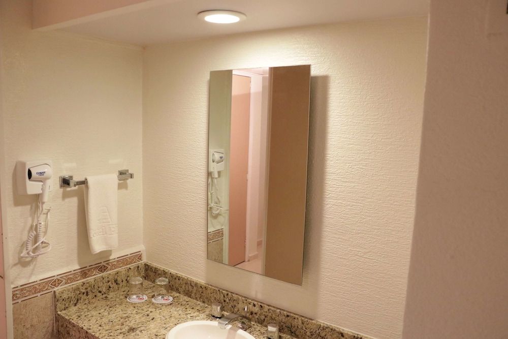 Hotel PF Standard Room - 2 Double Beds 22