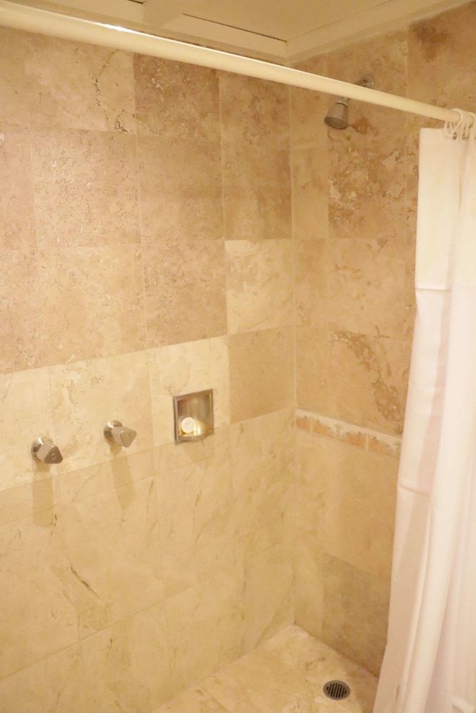 Hotel PF Standard Room - 2 Double Beds 20