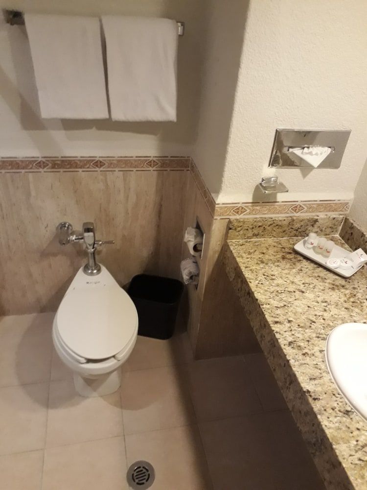 Hotel PF Standard Room - 2 Double Beds 10