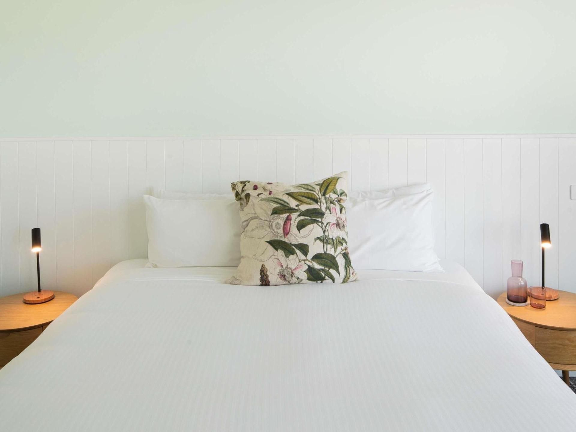 Accessible Superior Room with One King Bed
