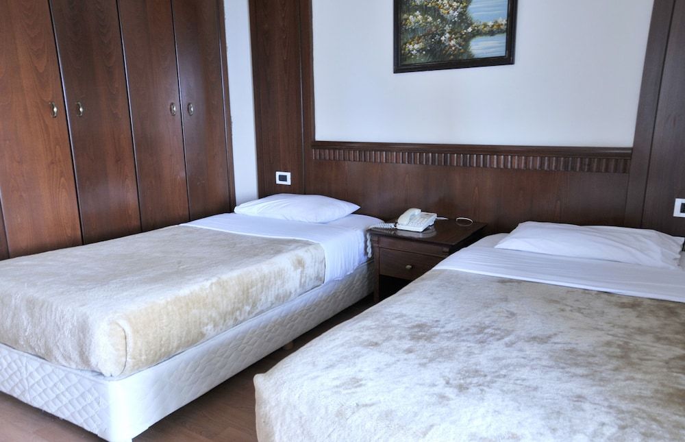 undefined White House Hotel 8