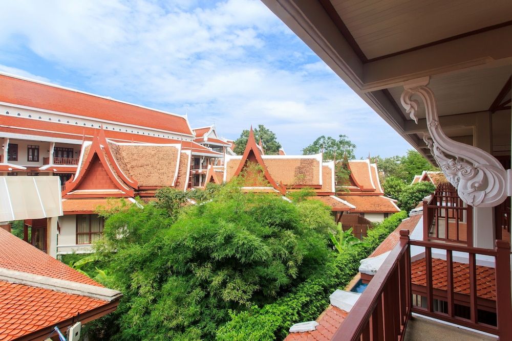 Samui Buri Beach Resort Deluxe Room 6