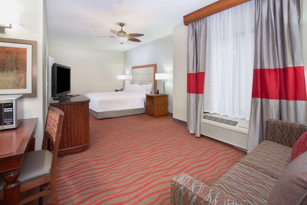 Suite, 1 King Bed, Sofa Bed, Accessible, Bathtub (Mobility & Hearing)