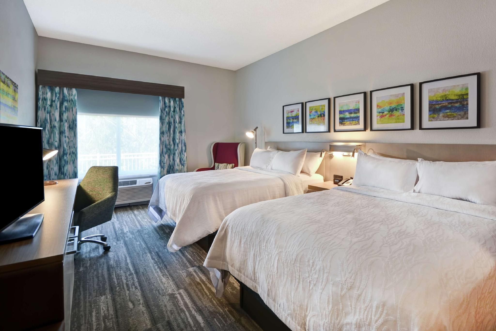 2 Queen Beds