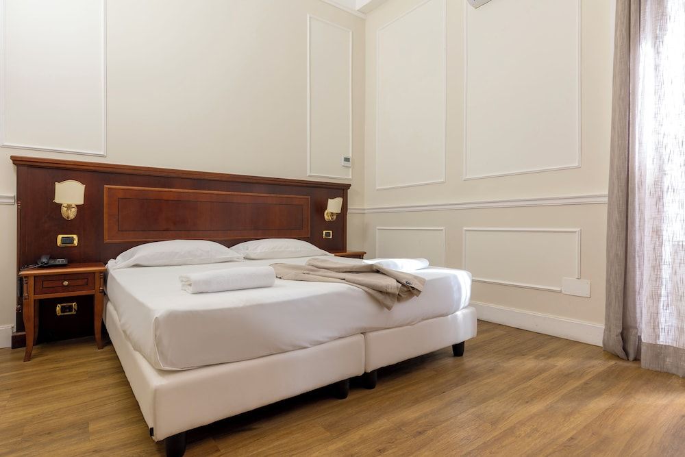 undefined Napolit'amo Hotel Principe 2