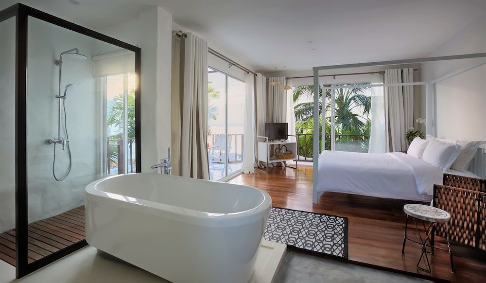 Ocean Deluxe & Terrace