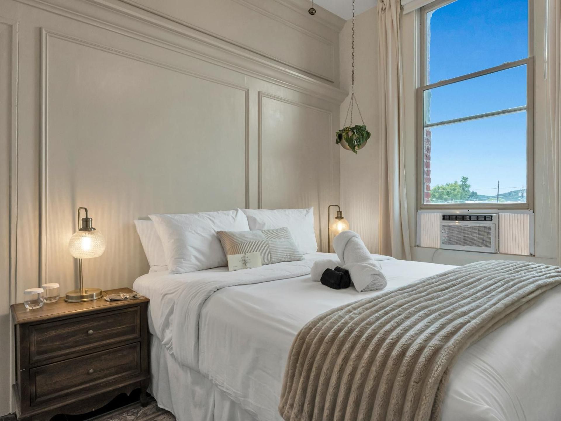 The Historic Grand Canyon Hotel Two-Bedroom Suite 16