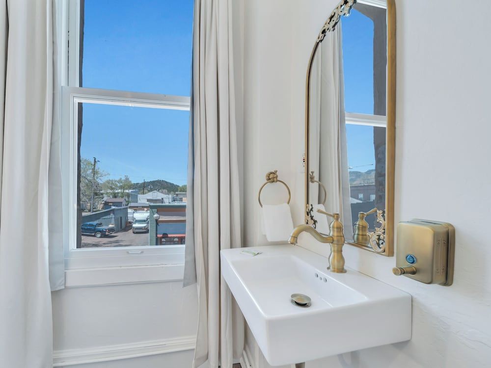 The Historic Grand Canyon Hotel Queen - Room 8 5