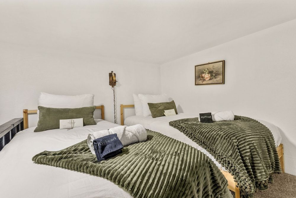 Room 17, The Little Loft, A Bunkbed and Two Twins