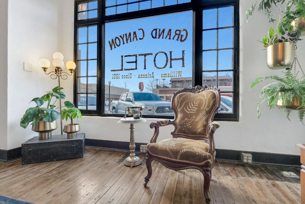 The Historic Grand Canyon Hotel