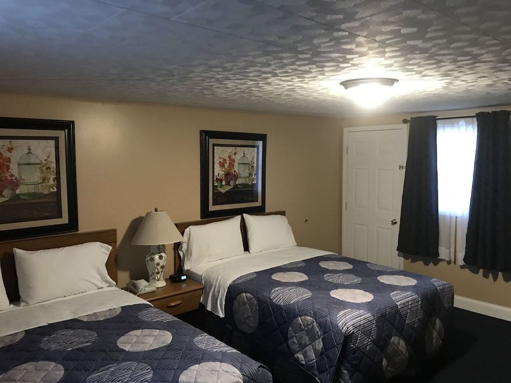 Two Queen beds