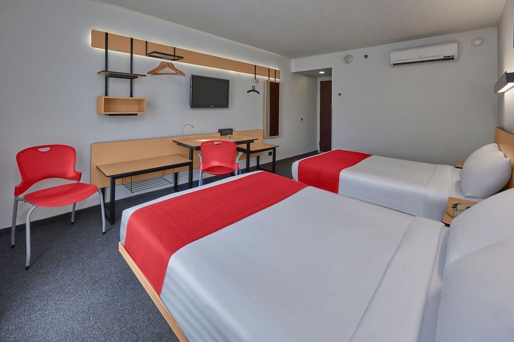 City Express Plus by Marriott Guadalajara Expo Room, 2 Double Beds 5
