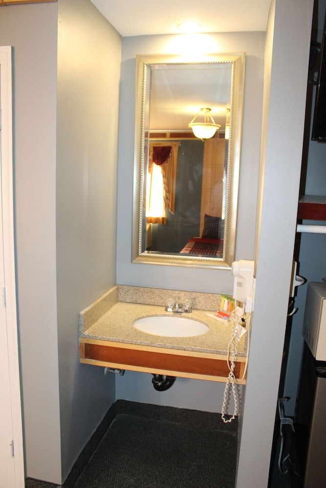 Liberty Inn Atlantic City Exclusive Room, 1 King Bed, Smoking, Jetted Tub 5