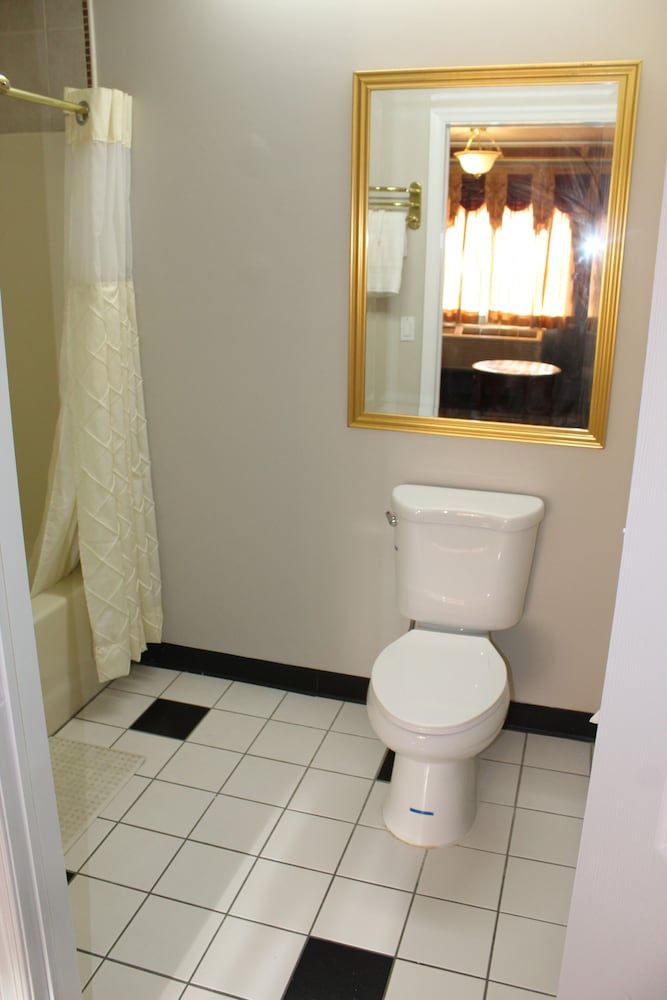 Liberty Inn Atlantic City Exclusive Room, 1 King Bed, Smoking, Jetted Tub 3