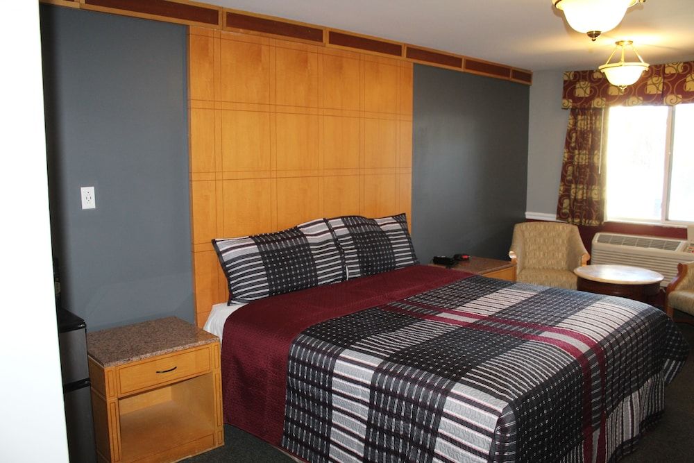 Liberty Inn Atlantic City Superior Room, 1 King Bed, Smoking 6