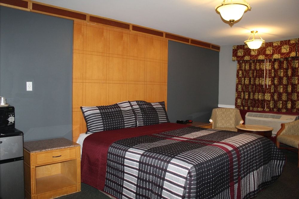 Liberty Inn Atlantic City Superior Room, 1 King Bed, Smoking 9