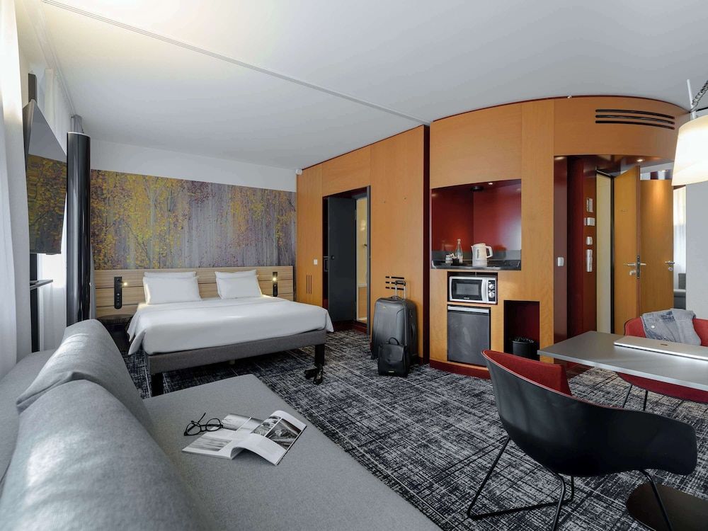 Novotel Suites München Parkstadt Schwabing Superior Suite, 1 Double Bed with Sofa bed 2