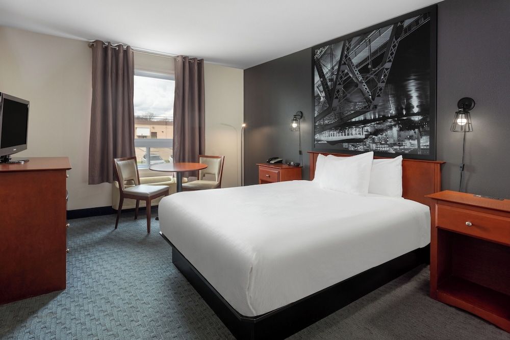 Standard Room, 1 Queen Bed, Accessible, Non Smoking