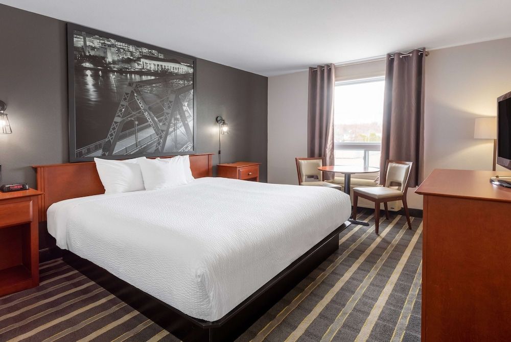 Room, 1 King Bed, Non Smoking