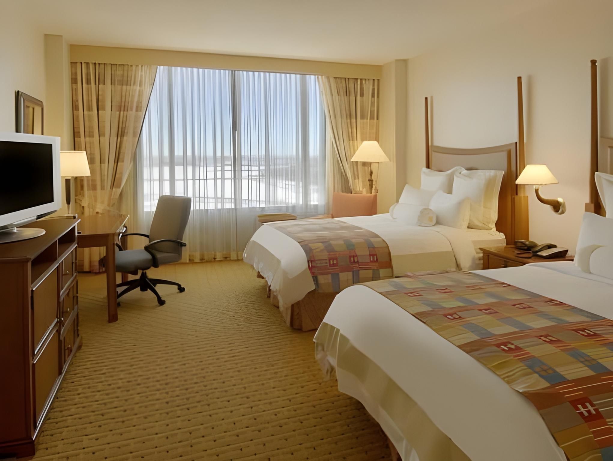 River Cree Resort and Casino GENERAL KING ROOM 2