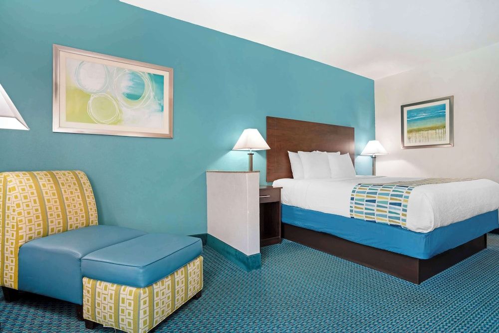 Best Western Plus Blue Angel Inn Standard Room, 1 King Bed, Non Smoking, Refrigerator & Microwave