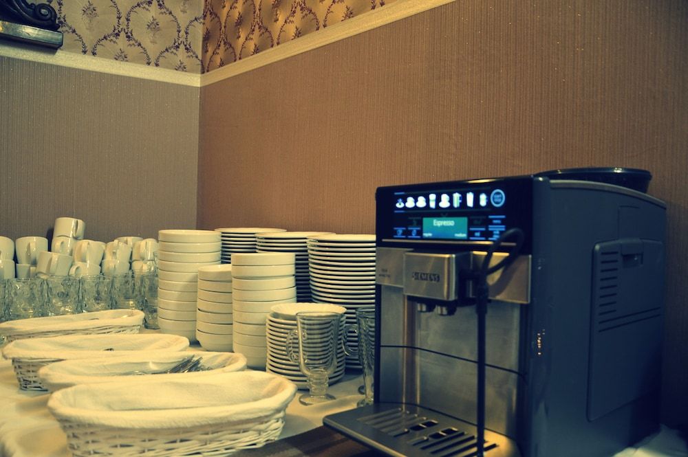 undefined Royal Residence 6