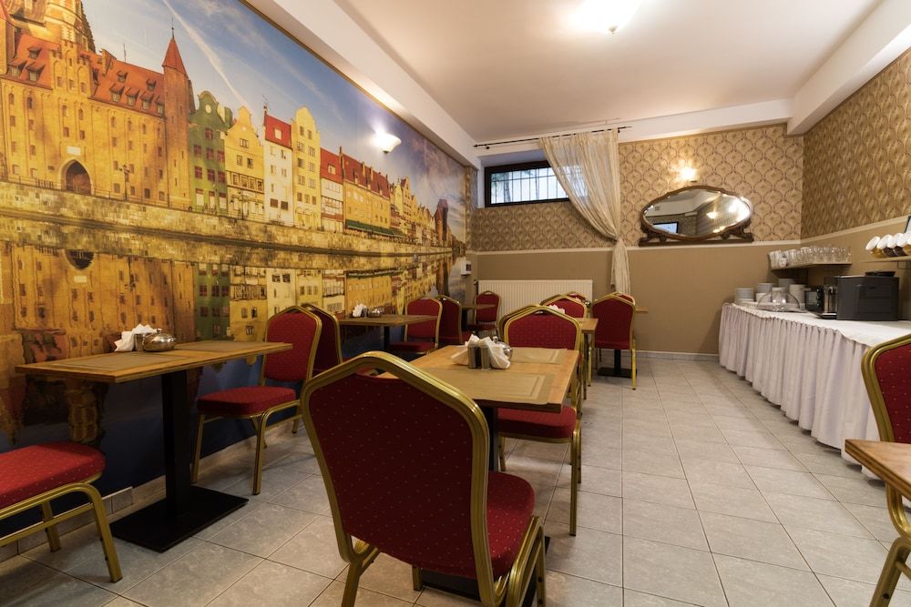 undefined Royal Residence 7